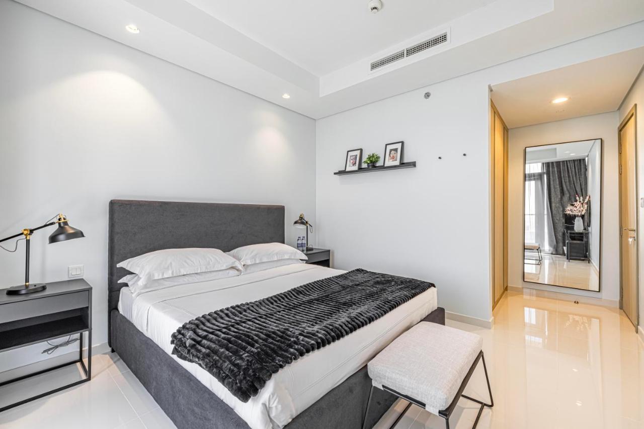 Daniels Burj Khalifa View 2br In Paramount Midtown Appartement